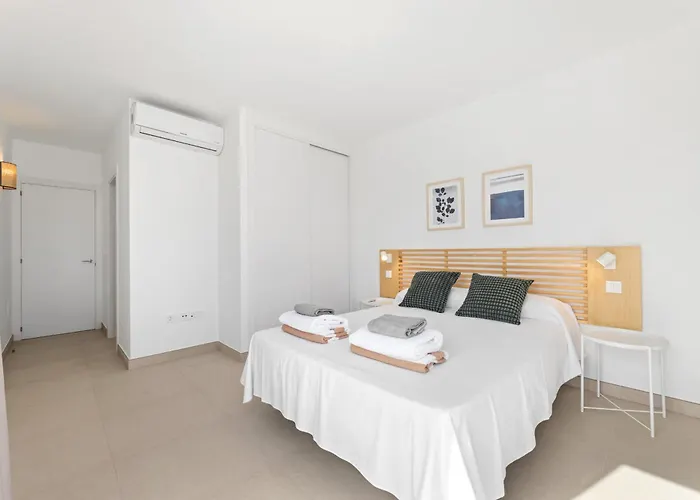 Navya - Vipvipvillas Playa Blanca (Lanzarote)