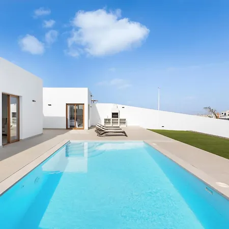 Villa Navya - Vipvipvillas *